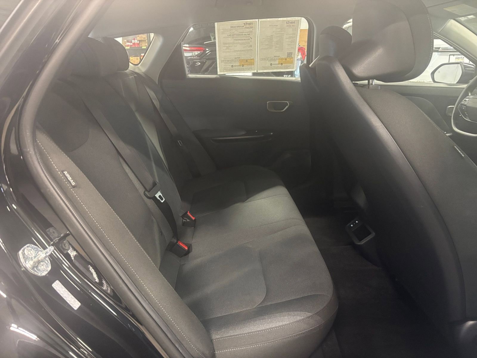 Used 2025 Kia K4 LXS image 39