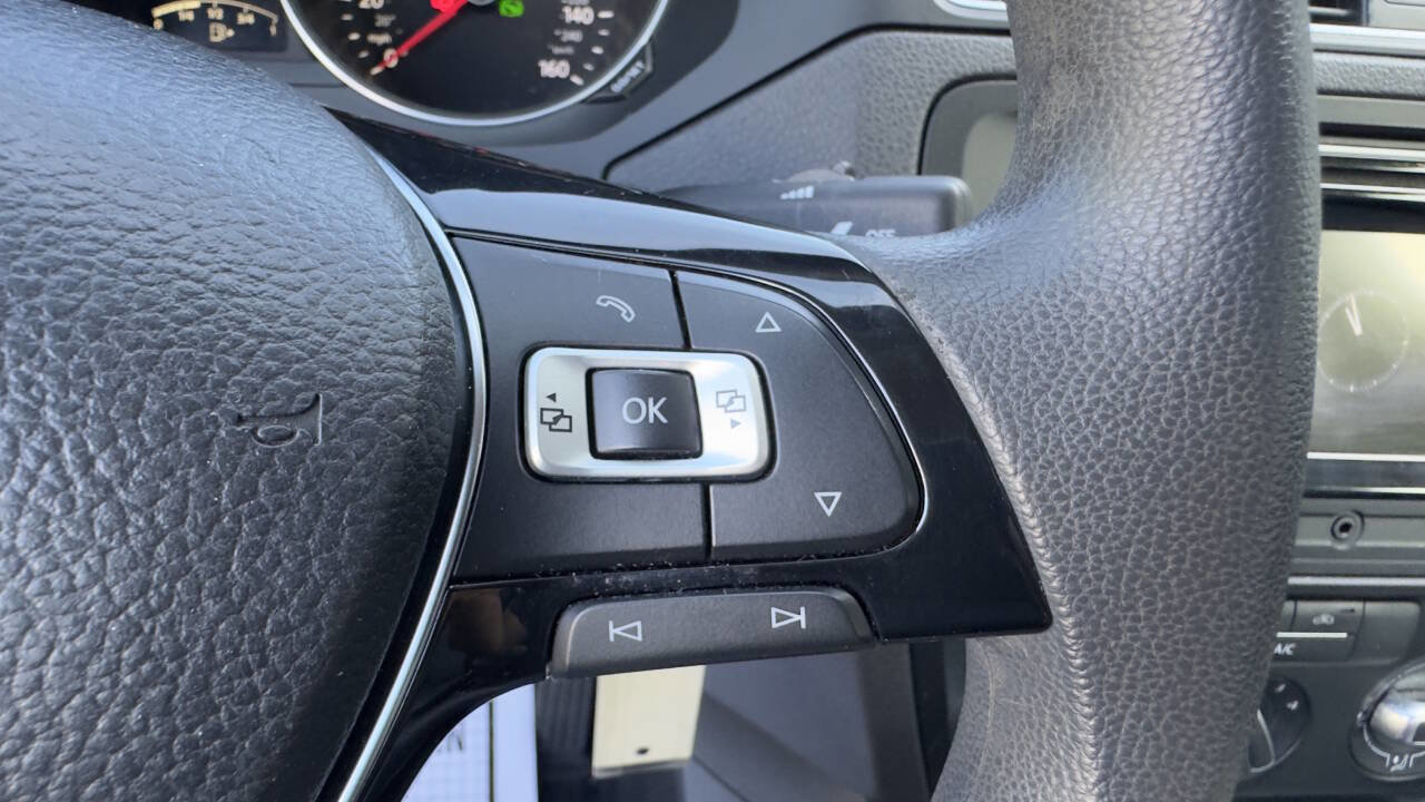 Used 2017 Volkswagen Jetta S image 21