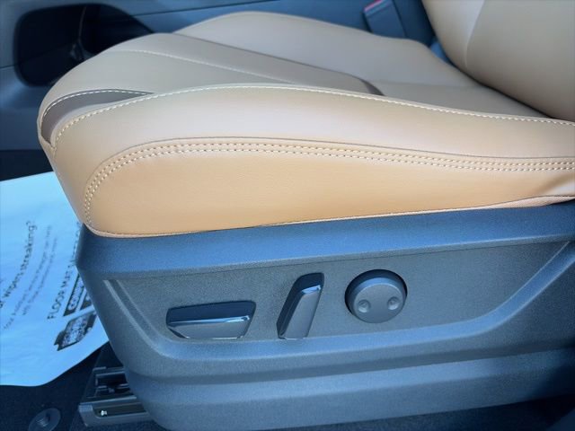 New 2026 Nissan Armada SL w/ Captain's Chari Seat Package image 12