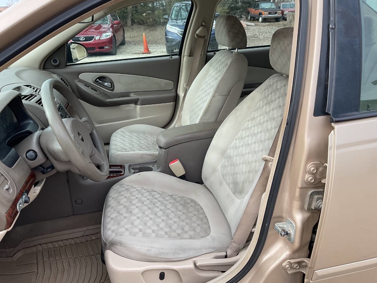 Used 2004 Chevrolet Malibu LS image 10