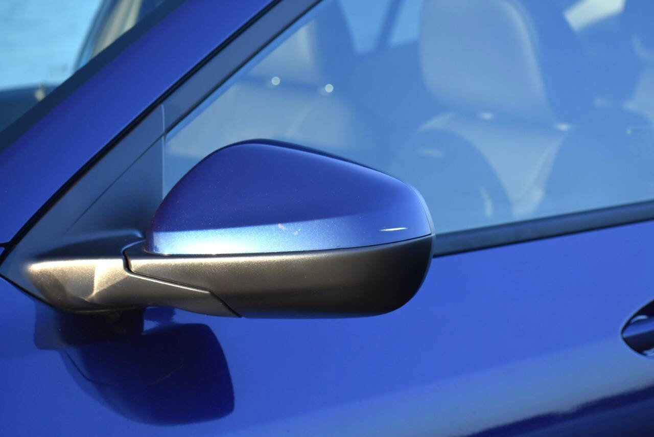 Used 2024 Chevrolet Trax LT w/ Sunroof Package FWD image 21