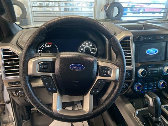 Used 2016 Ford F150 Platinum w/ Equipment Group 701A Luxury AWD/4WD image 13