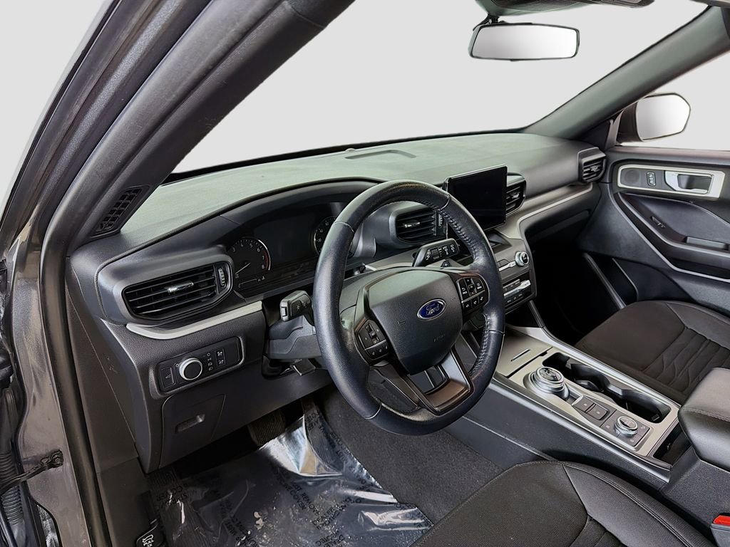 Used 2020 Ford Explorer XLT image 16