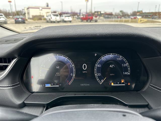 Used 2023 Jeep Grand Cherokee Laredo w/ Luxury Tech Group I image 11