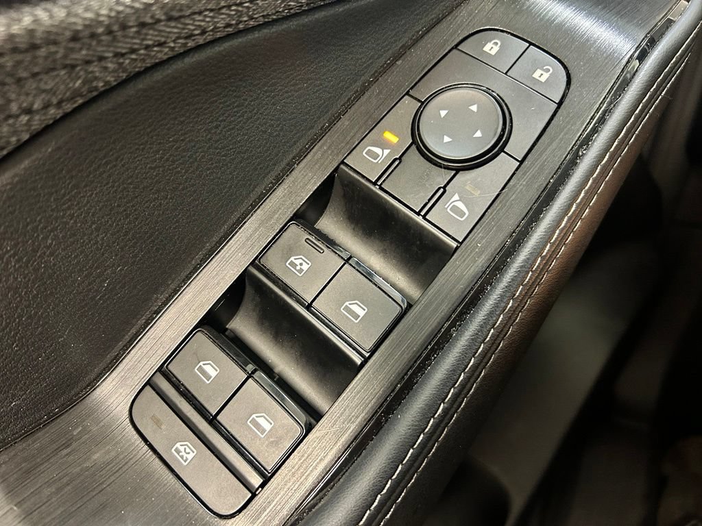Used 2023 Nissan Rogue SV AWD/4WD image 5
