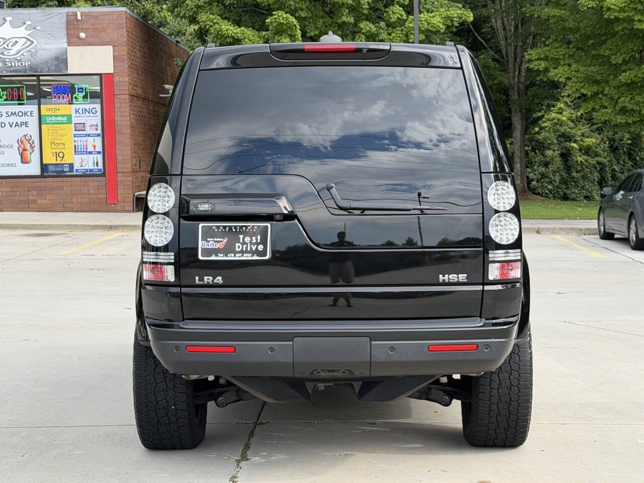 Used 2015 Land Rover LR4 HSE AWD/4WD image 25