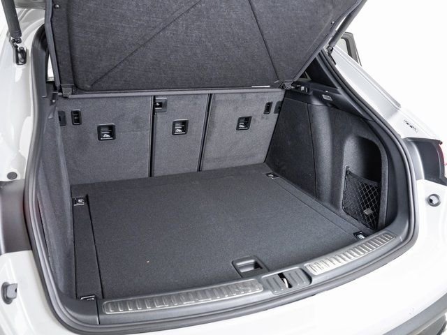Certified 2025 Porsche Macan image 29