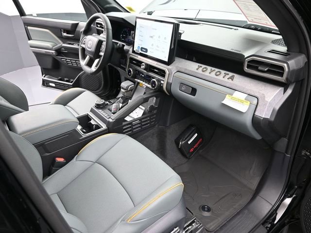 Certified 2025 Toyota Tacoma Trailhunter image 27