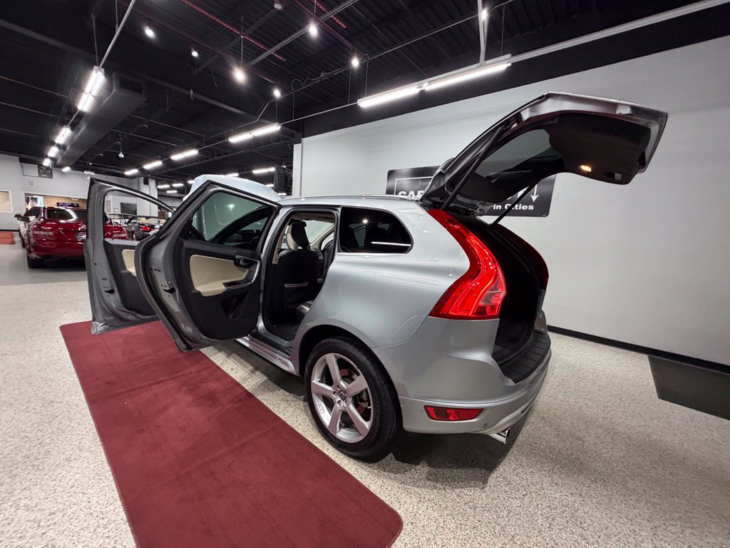 Used 2012 Volvo XC60 T6 AWD/4WD image 44