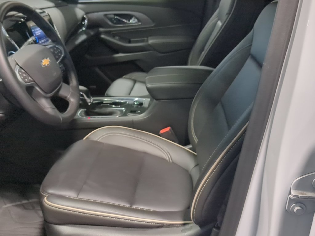 Used 2023 Chevrolet Traverse Premier w/ LPO, Floor Liner Package FWD image 16