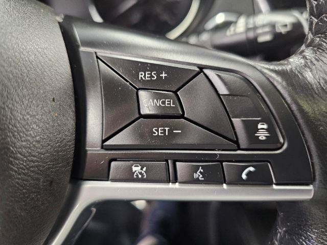 Used 2018 Nissan Rogue SL AWD/4WD image 12
