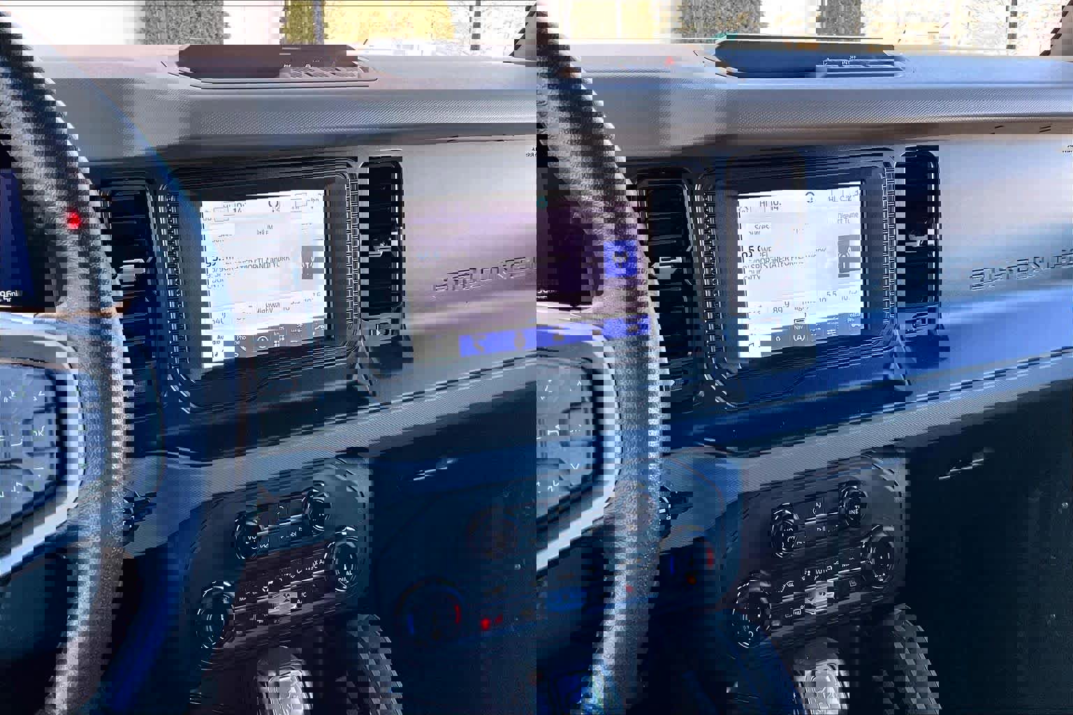 Used 2022 Ford Bronco Big Bend image 7