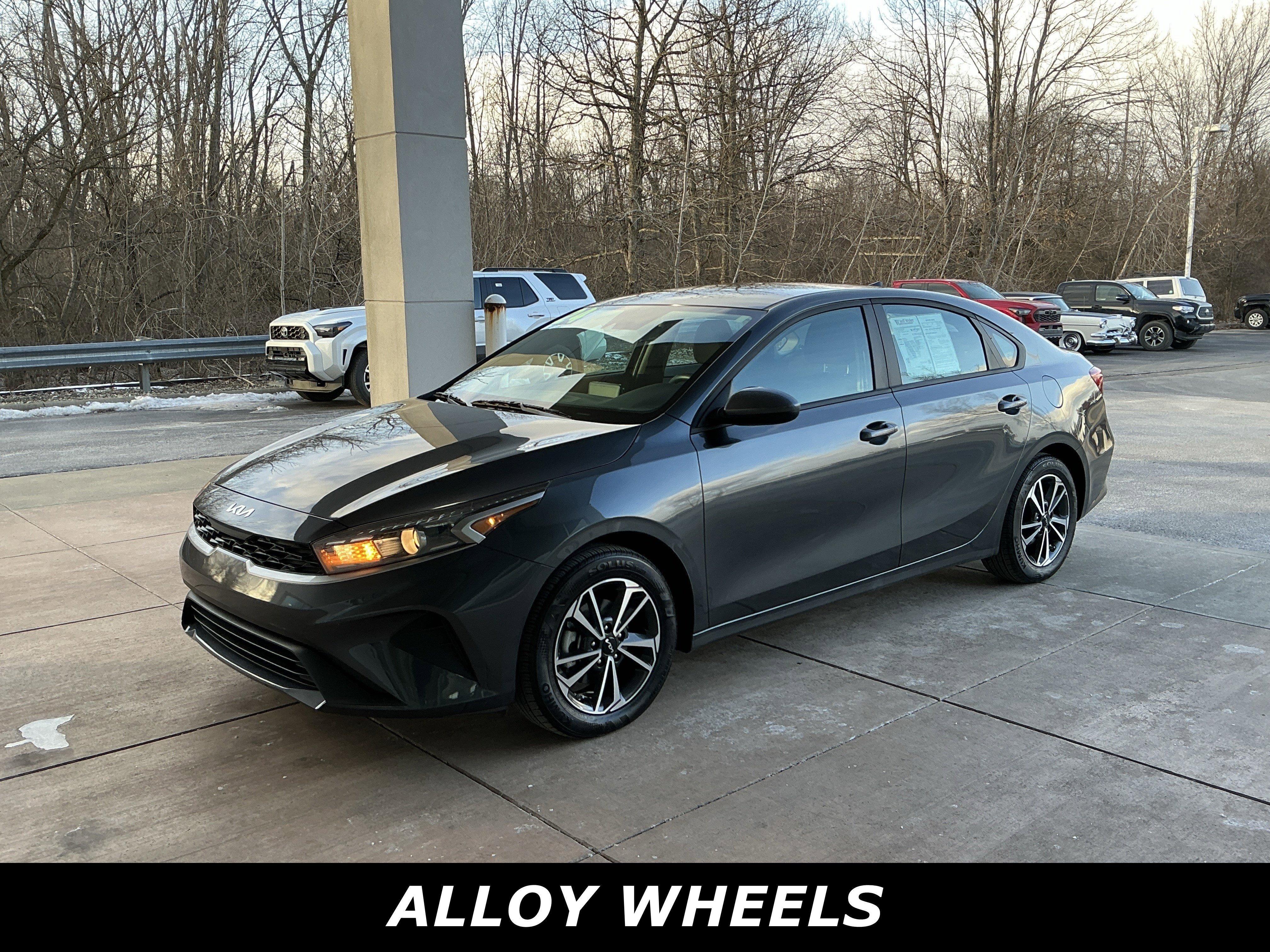 Used 2024 Kia Forte LXS image 3