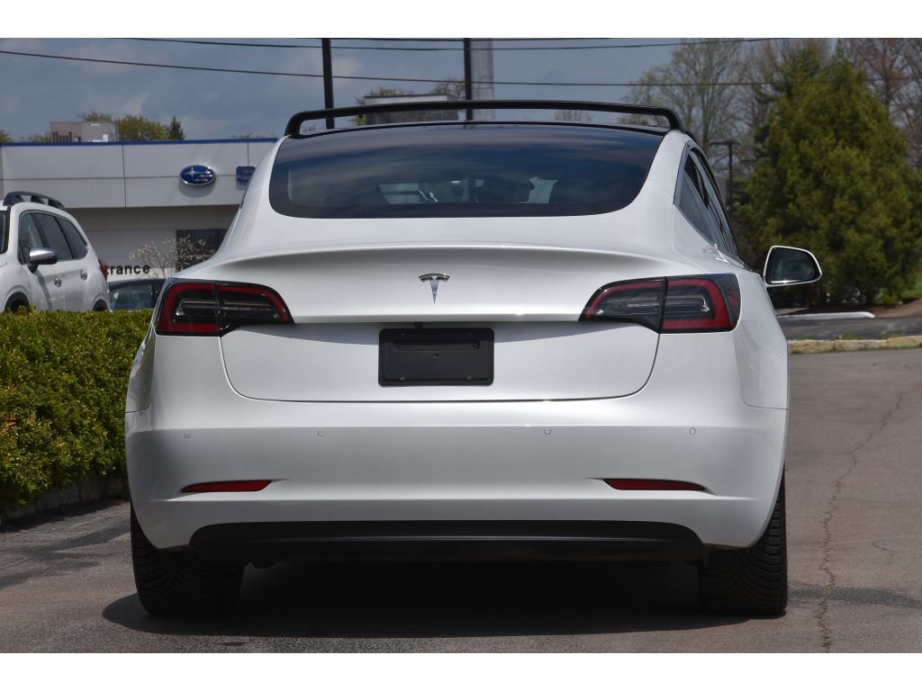 Used 2020 Tesla Model 3 Standard Range Plus image 5