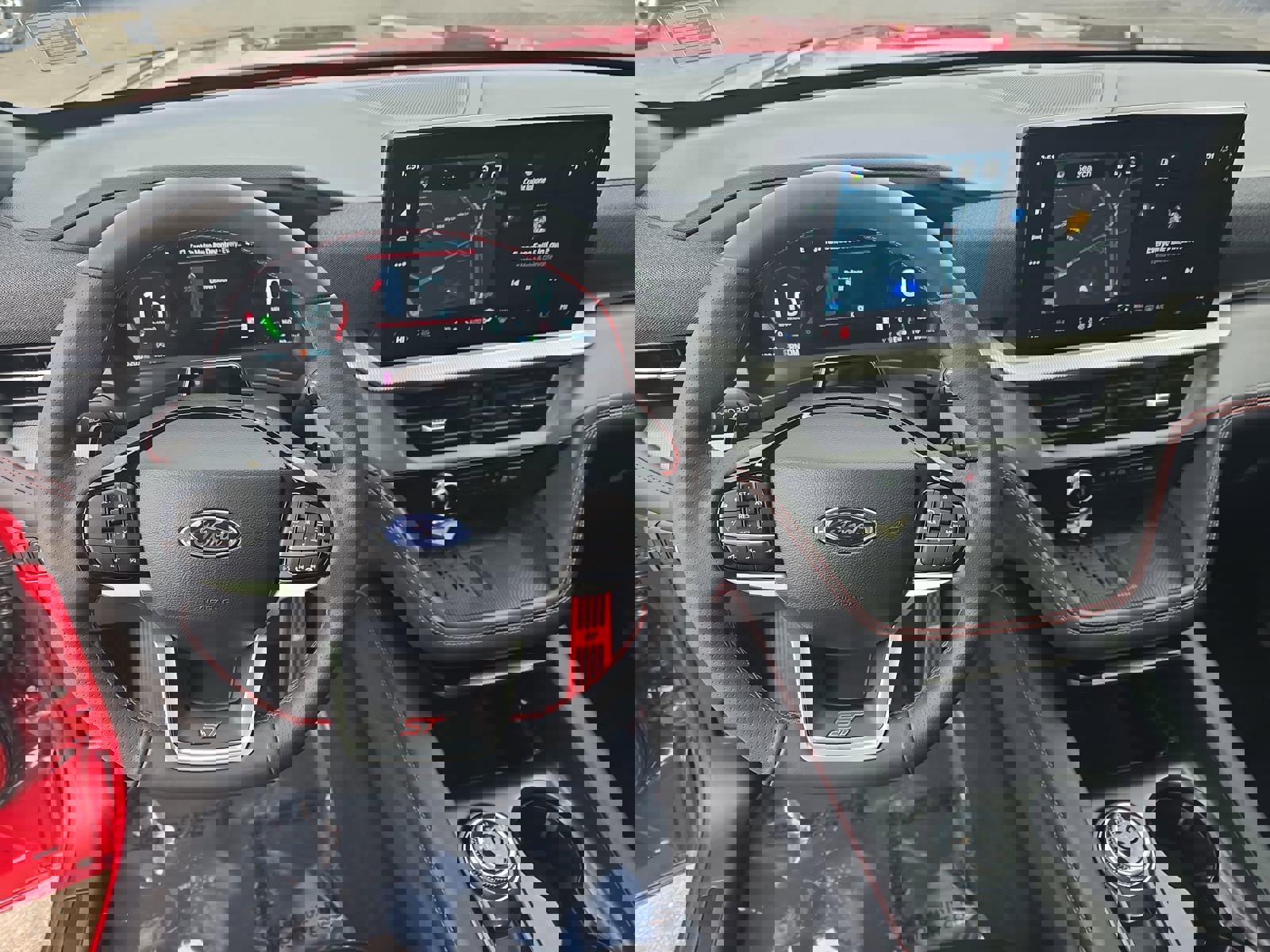 Used 2025 Ford Explorer ST w/ Sun And Sound Package image 18