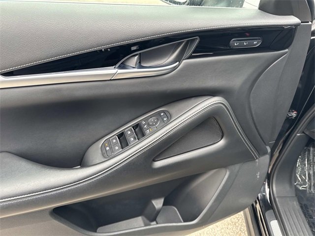 Used 2023 INFINITI QX60 Pure image 16