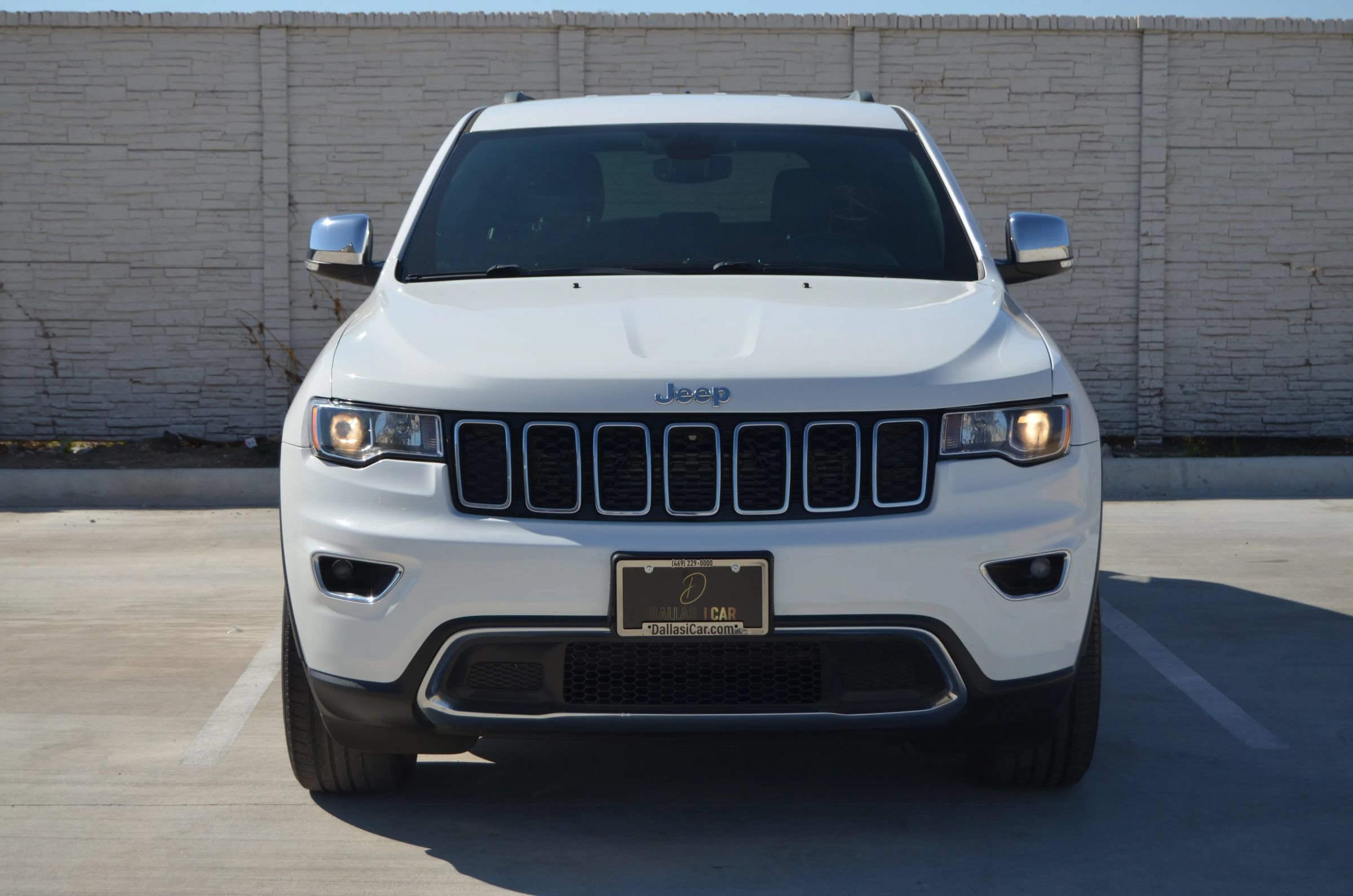 Used 2018 Jeep Grand Cherokee Limited RWD image 4