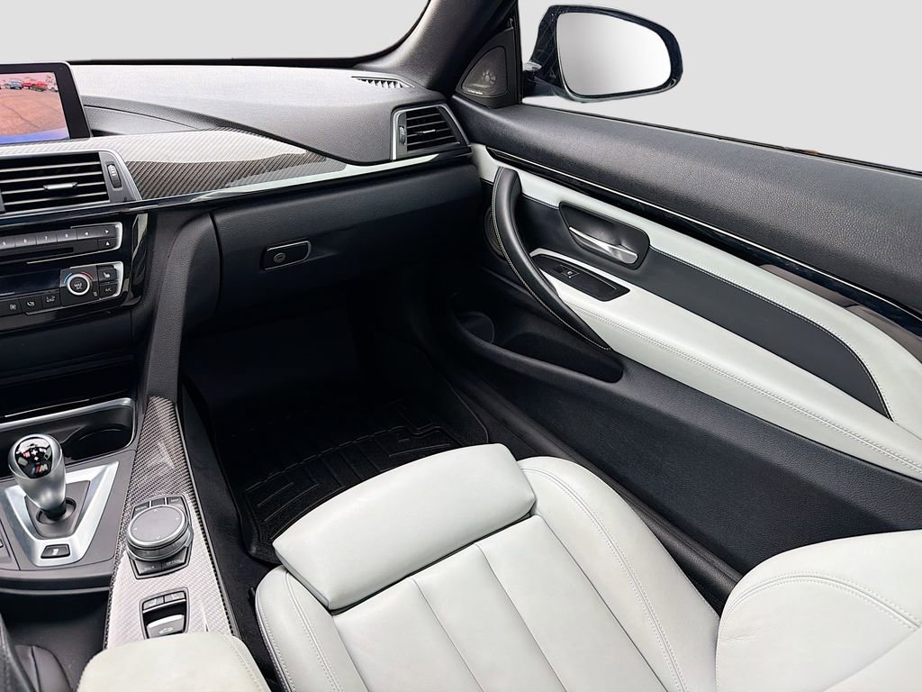 Used 2020 BMW M4 Convertible w/ Competition Package image 25