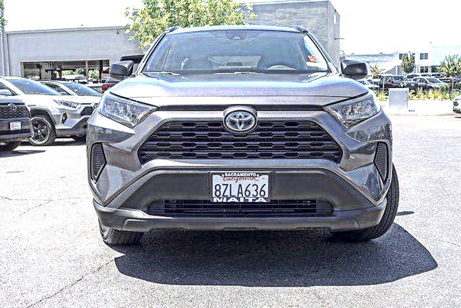 Used 2021 Toyota RAV4 LE AWD/4WD image 3