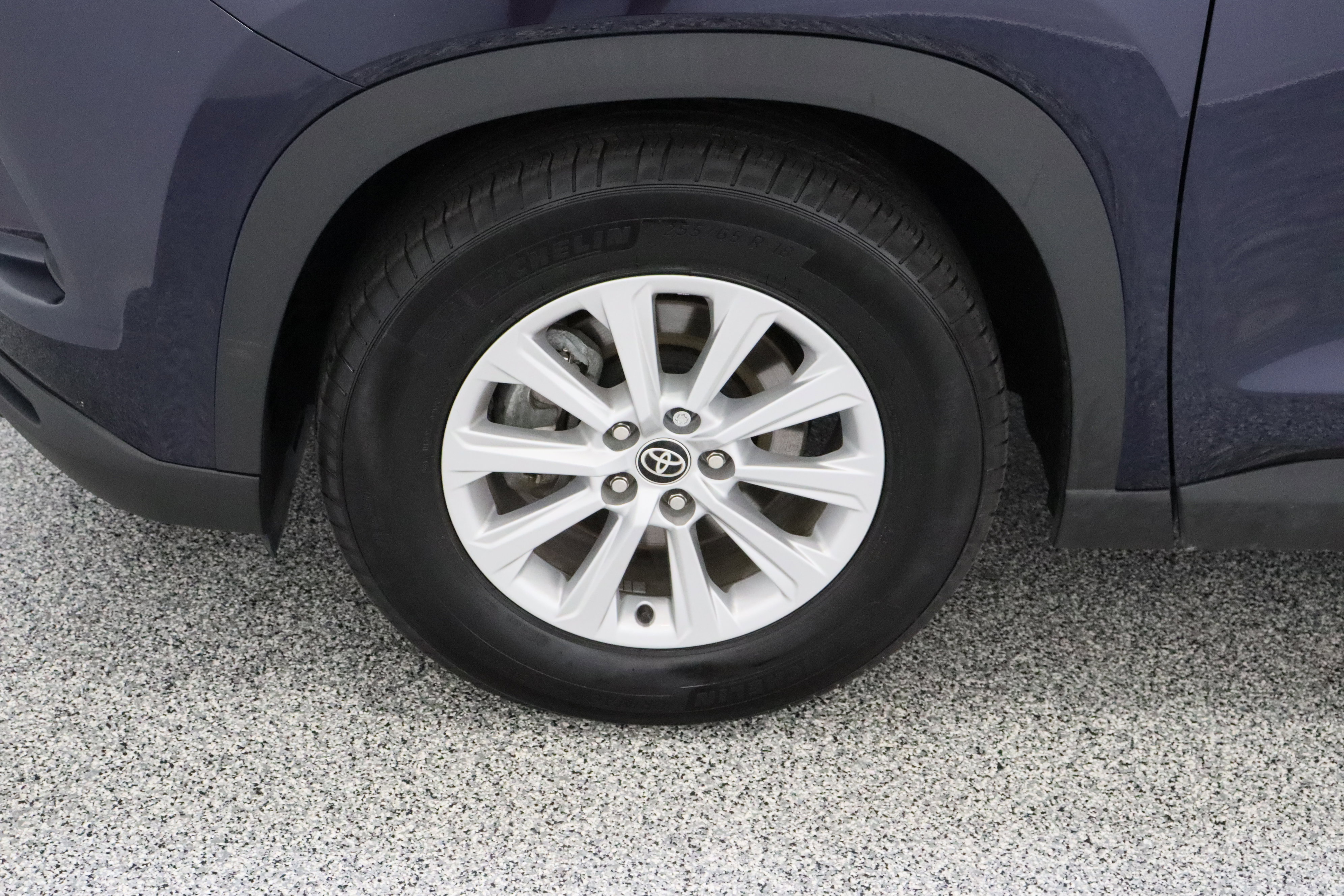 Certified 2025 Toyota Grand Highlander FWD image 11