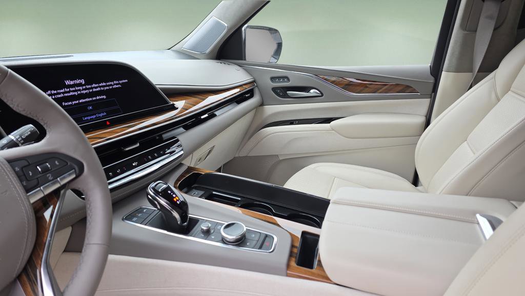 Certified 2024 Cadillac Escalade Sport Platinum w/ Heavy-Duty Trailer Package image 19