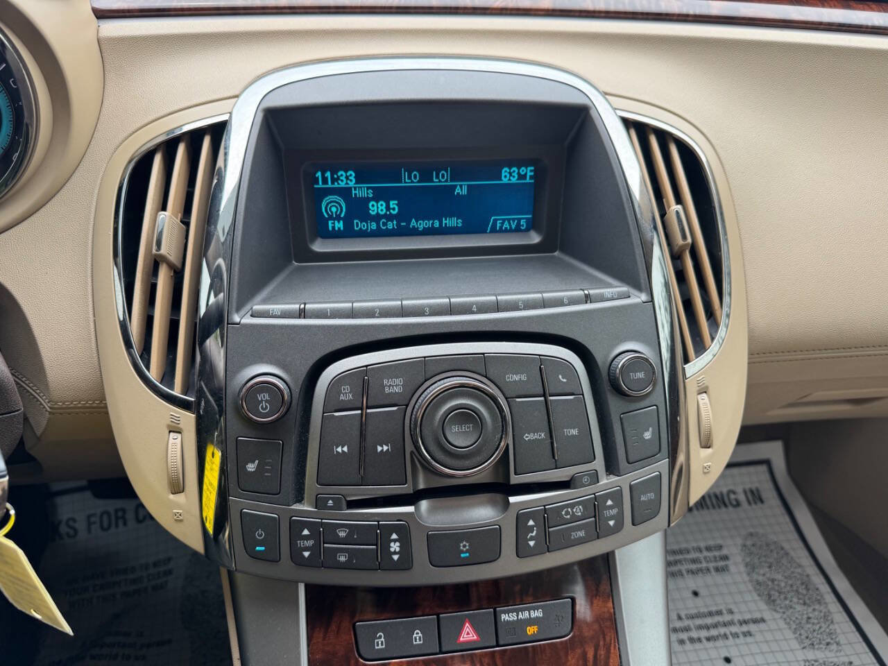 Used 2010 Buick LaCrosse CXL image 21