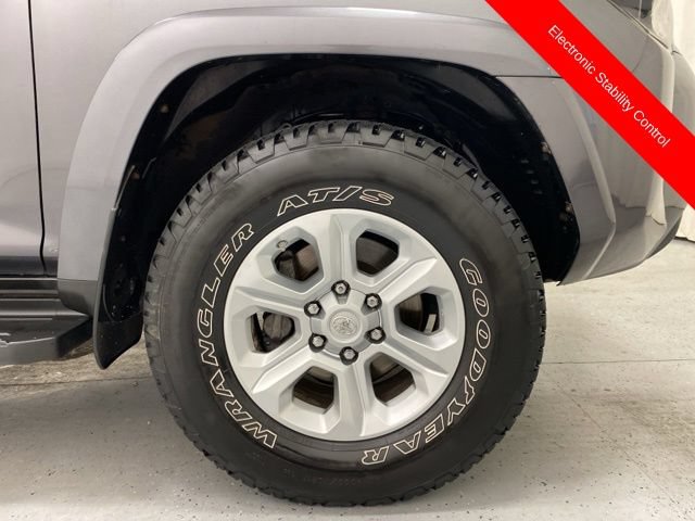 Used 2016 Toyota 4Runner SR5 Premium AWD/4WD image 8