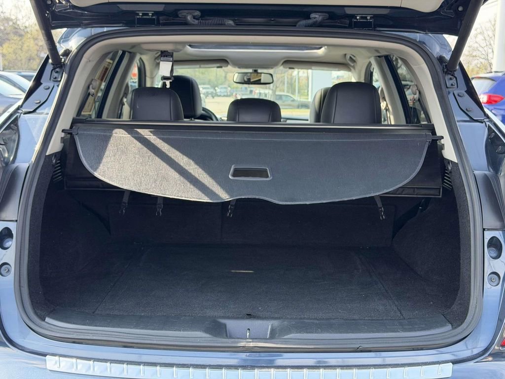 Used 2018 Nissan Murano SL w/ Moonroof Package image 14