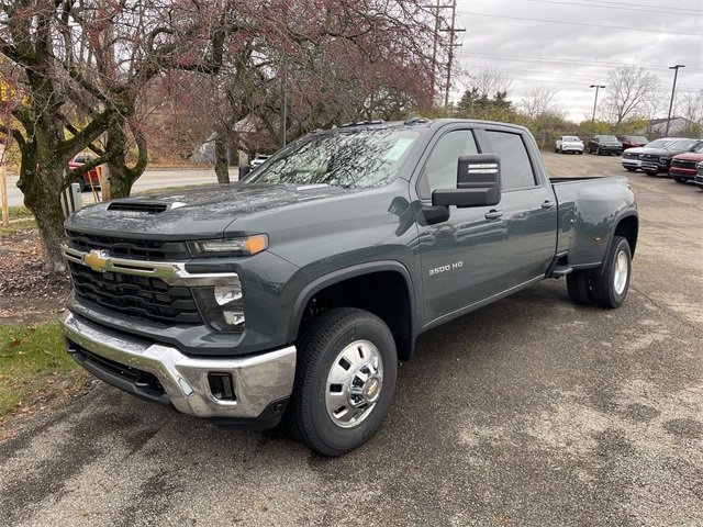 New 2026 Chevrolet Silverado 3500 LT image 3