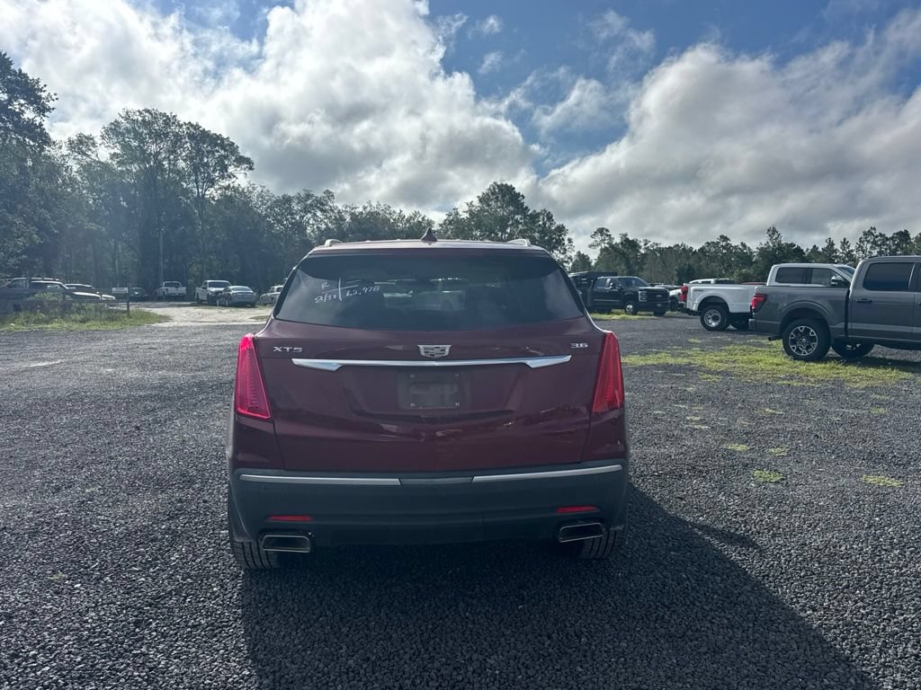 Used 2018 Cadillac XT5 Luxury w/ Driver Awareness Package FWD image 4