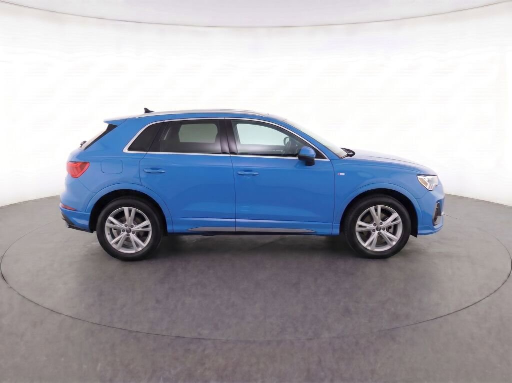 Used 2020 Audi Q3 2.0T Premium Plus w/ Premium Plus Package AWD/4WD image 8