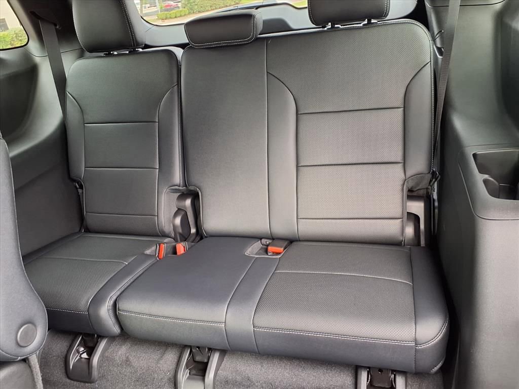 New 2026 Chevrolet Traverse LT w/ Midnight/Sport Edition image 11