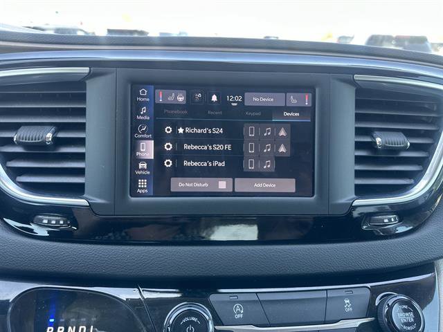 Used 2022 Chrysler Voyager LX FWD image 12