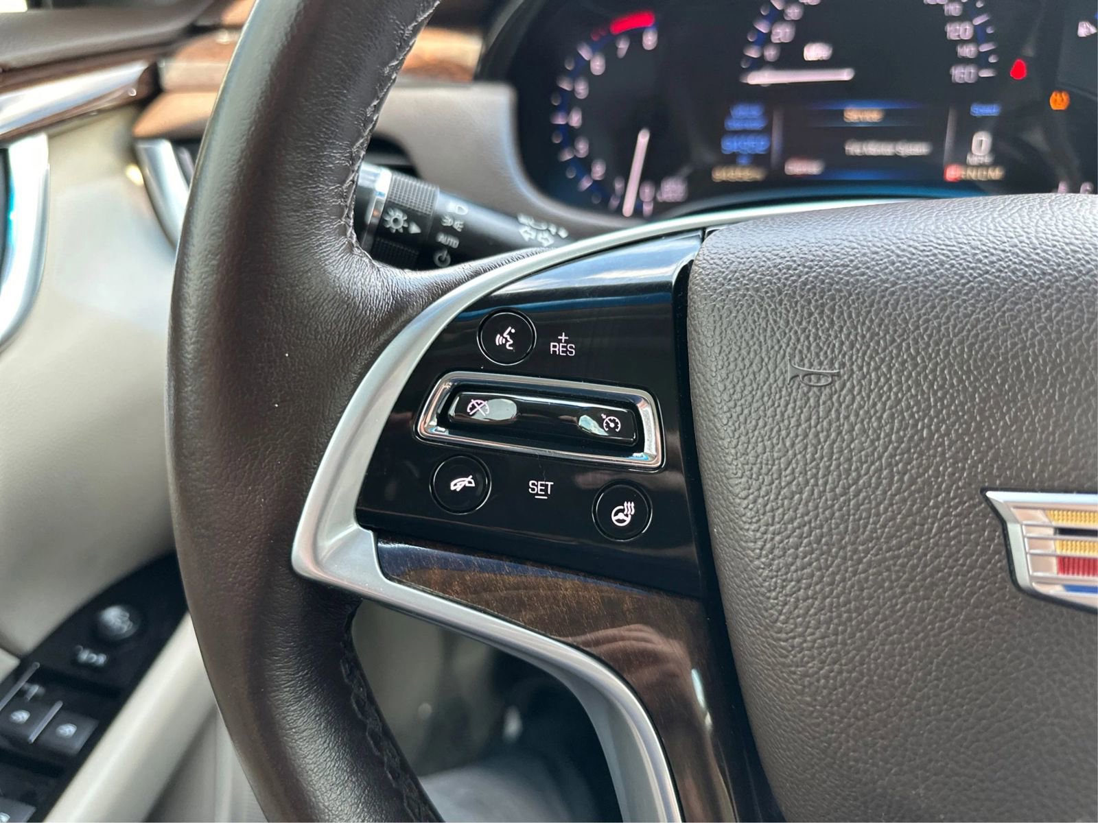 Used 2016 Cadillac XTS Luxury image 30