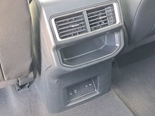 Used 2024 Volkswagen Atlas Cross Sport SE image 23