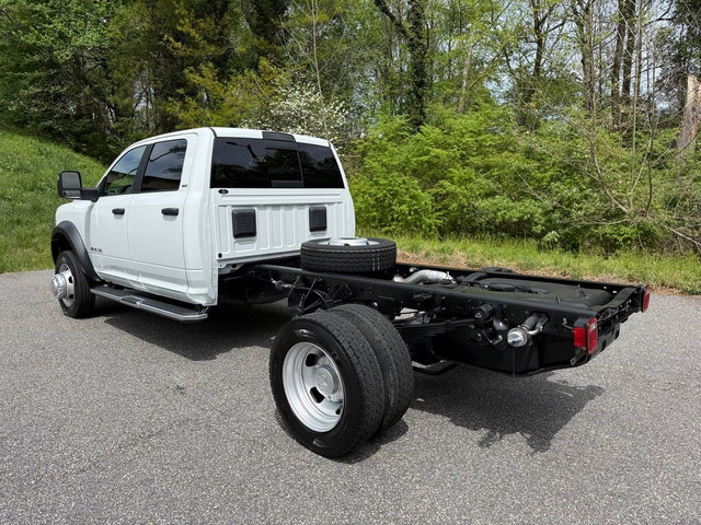 Used 2024 RAM 5500 SLT w/ Quick Order Package 27G SLT image 8