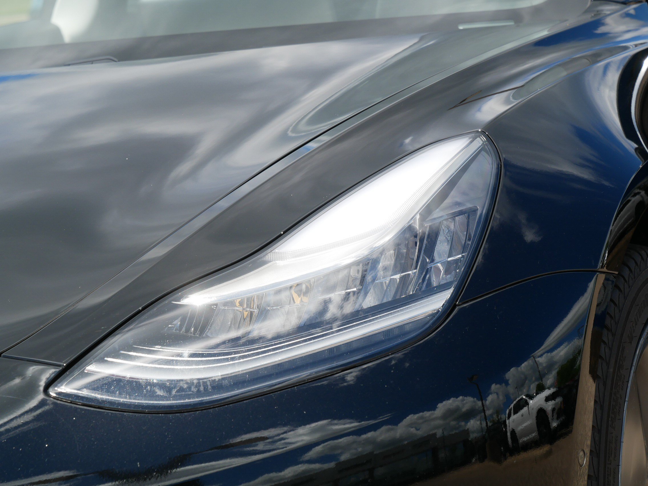 Used 2020 Tesla Model 3 Standard Range RWD image 16