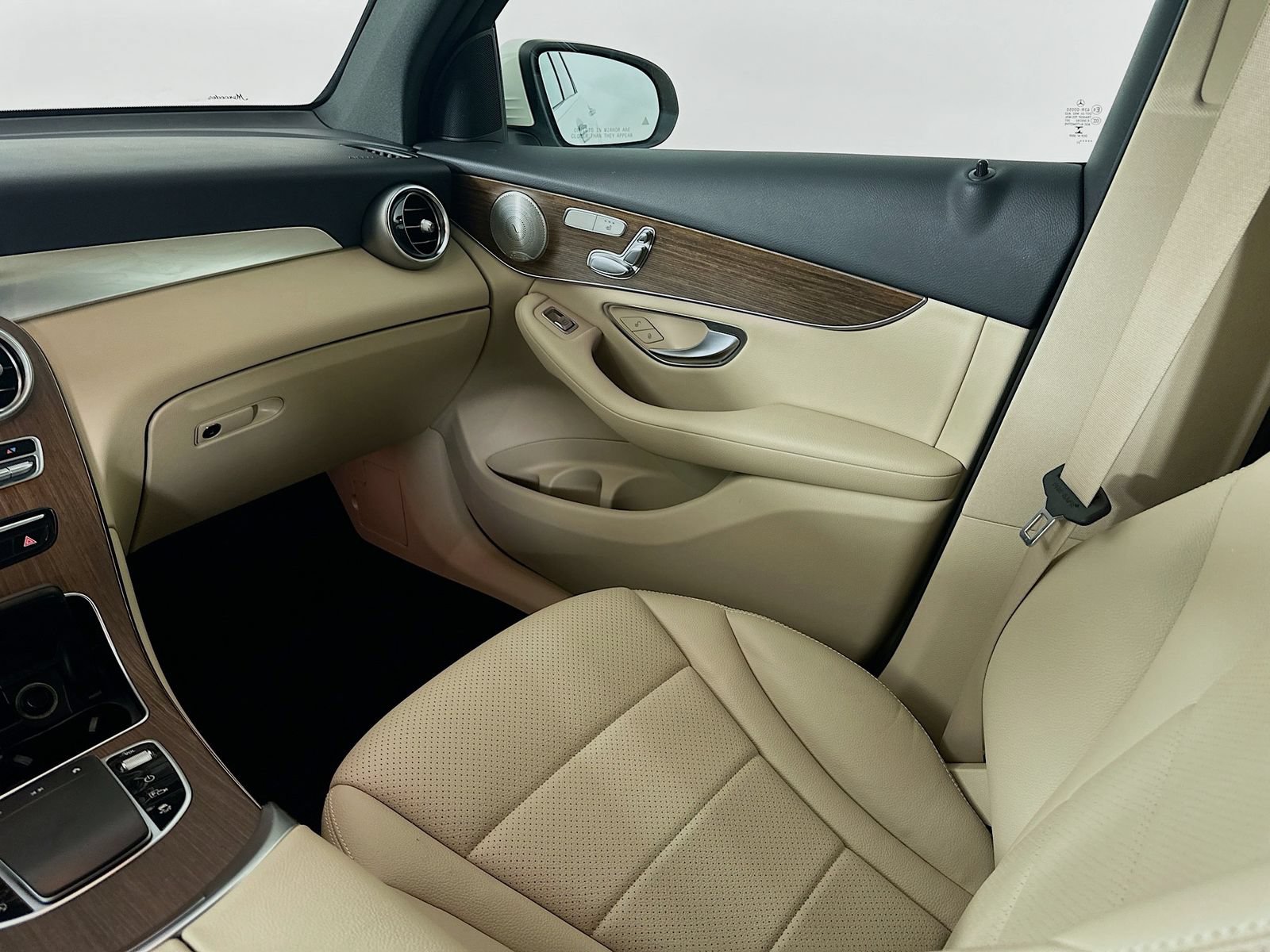 Used 2021 Mercedes-Benz GLC 300 4MATIC image 22