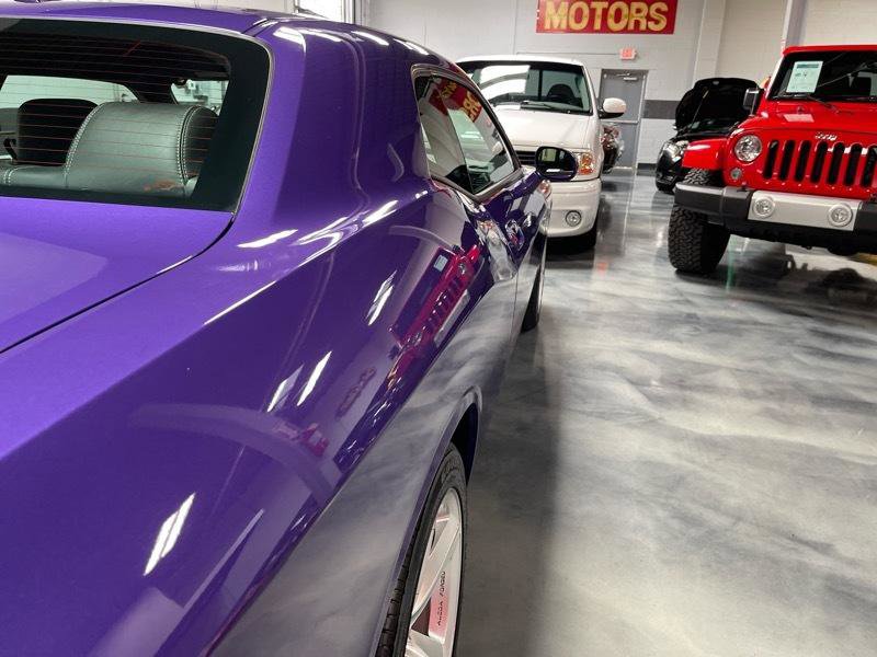 Used 2010 Dodge Challenger SRT8 w/ SRT Option Group II image 10