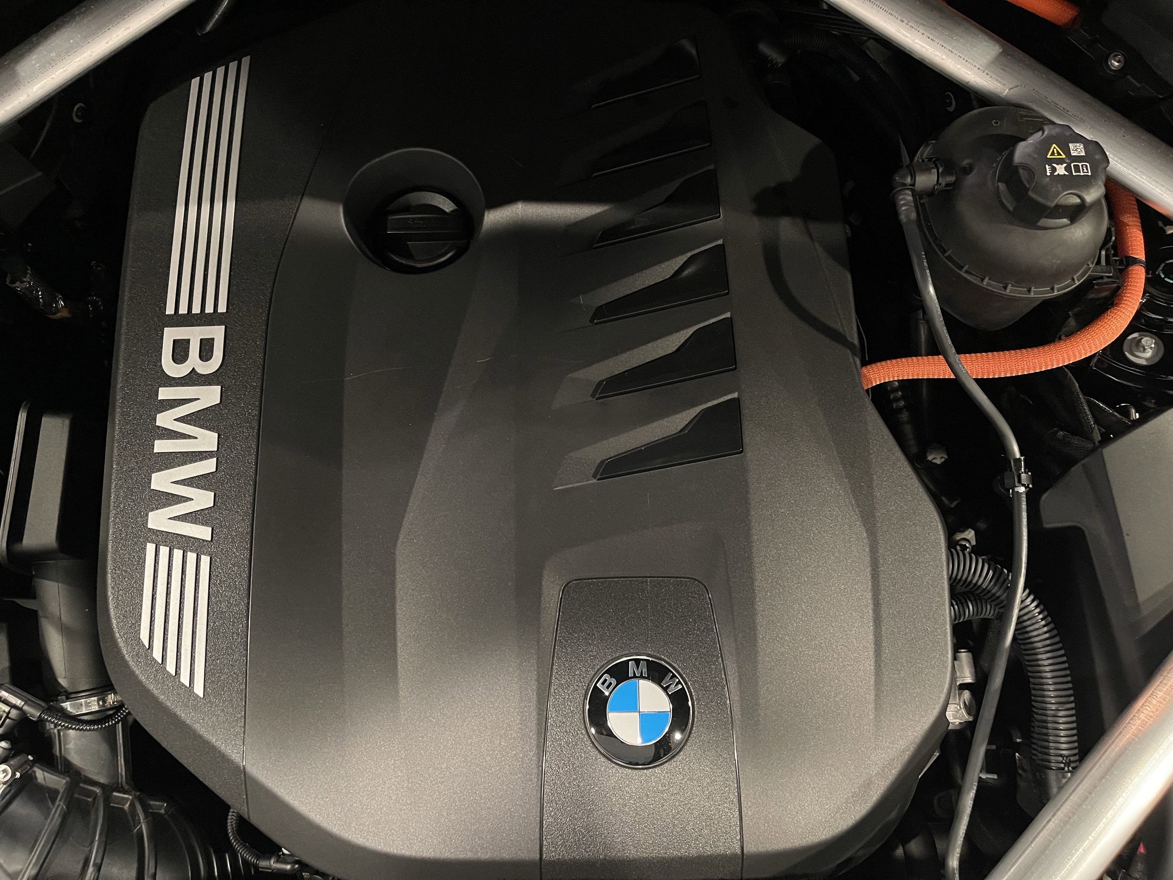 Used 2026 BMW X5 xDrive50e w/ M Sport Package image 26