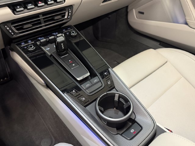 Certified 2024 Porsche 911 Targa 4S AWD/4WD image 23