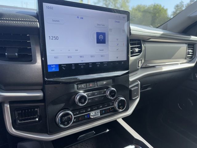 Used 2024 Ford Expedition XLT RWD image 11