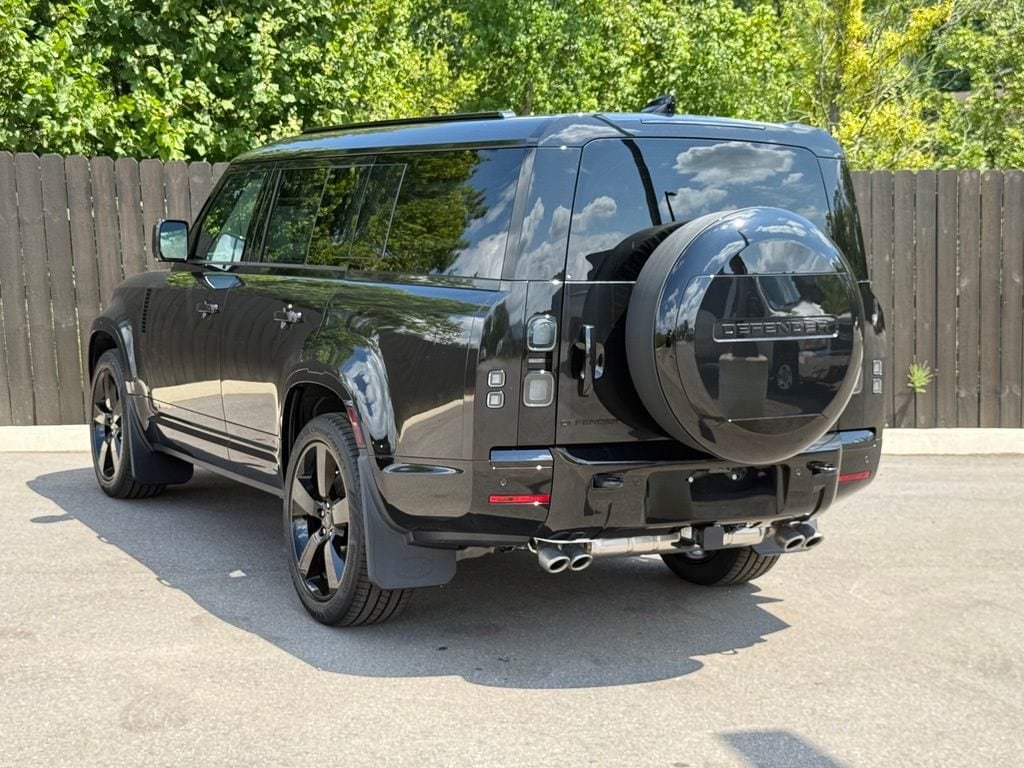 New 2026 Land Rover Defender 130 V8 AWD/4WD image 3