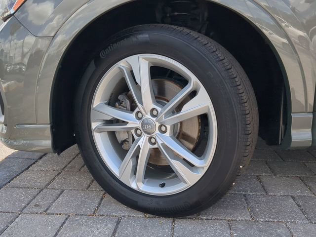 Used 2020 Audi Q3 2.0T Premium w/ Convenience Package image 34