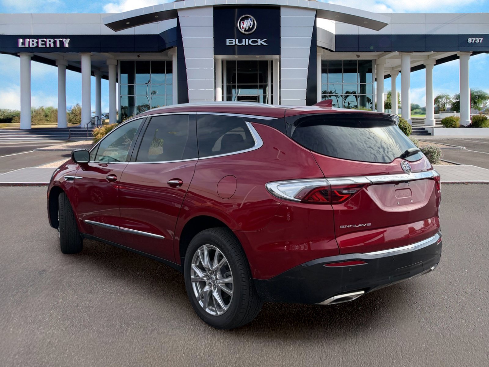Used 2023 Buick Enclave Essence w/ Experience Buick Package FWD image 4