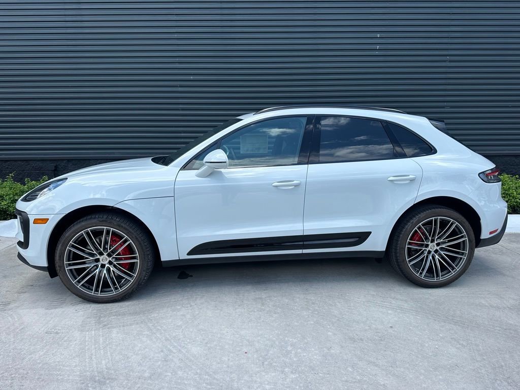 Certified 2025 Porsche Macan S image 2