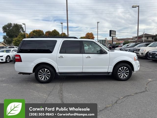 Used 2017 Ford Expedition EL XLT w/ Equipment Group 202A AWD/4WD image 4