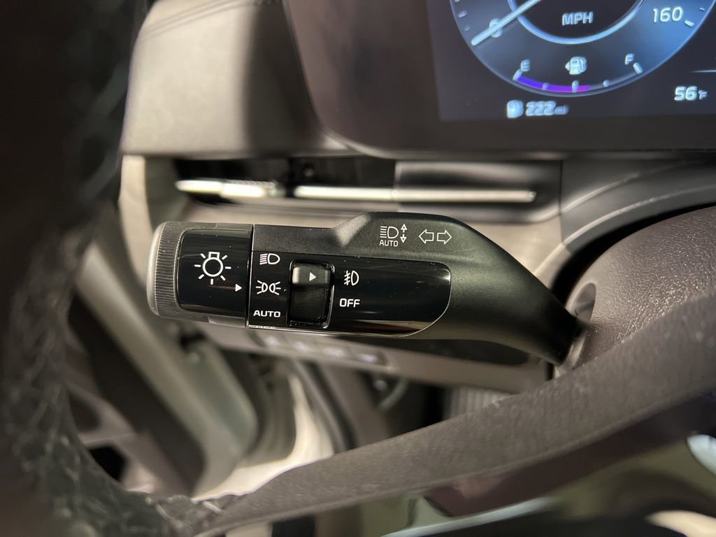 Used 2024 Kia Carnival SX image 20