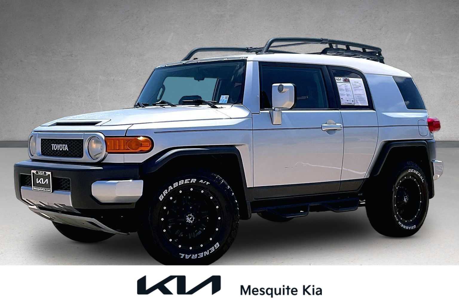 Used 2008 Toyota FJ Cruiser 4WD image 1