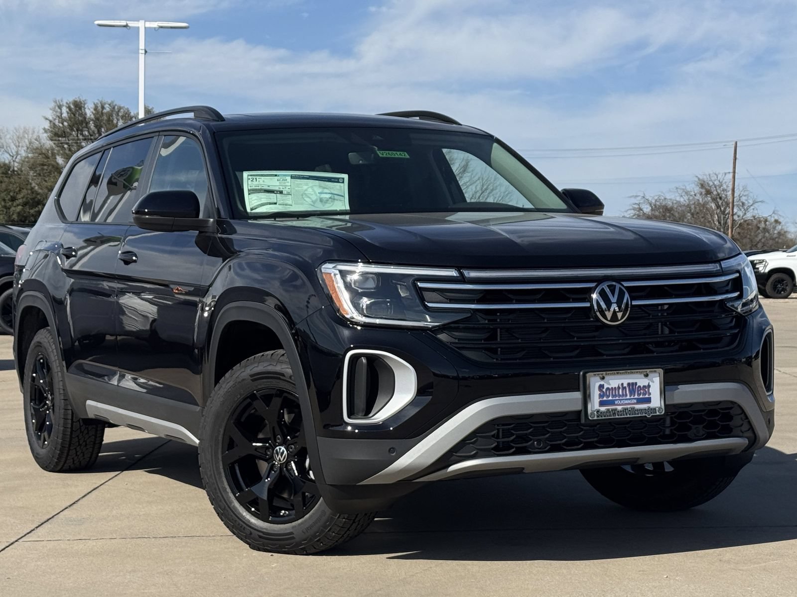 New 2026 Volkswagen Atlas Peak Edition AWD/4WD image 2